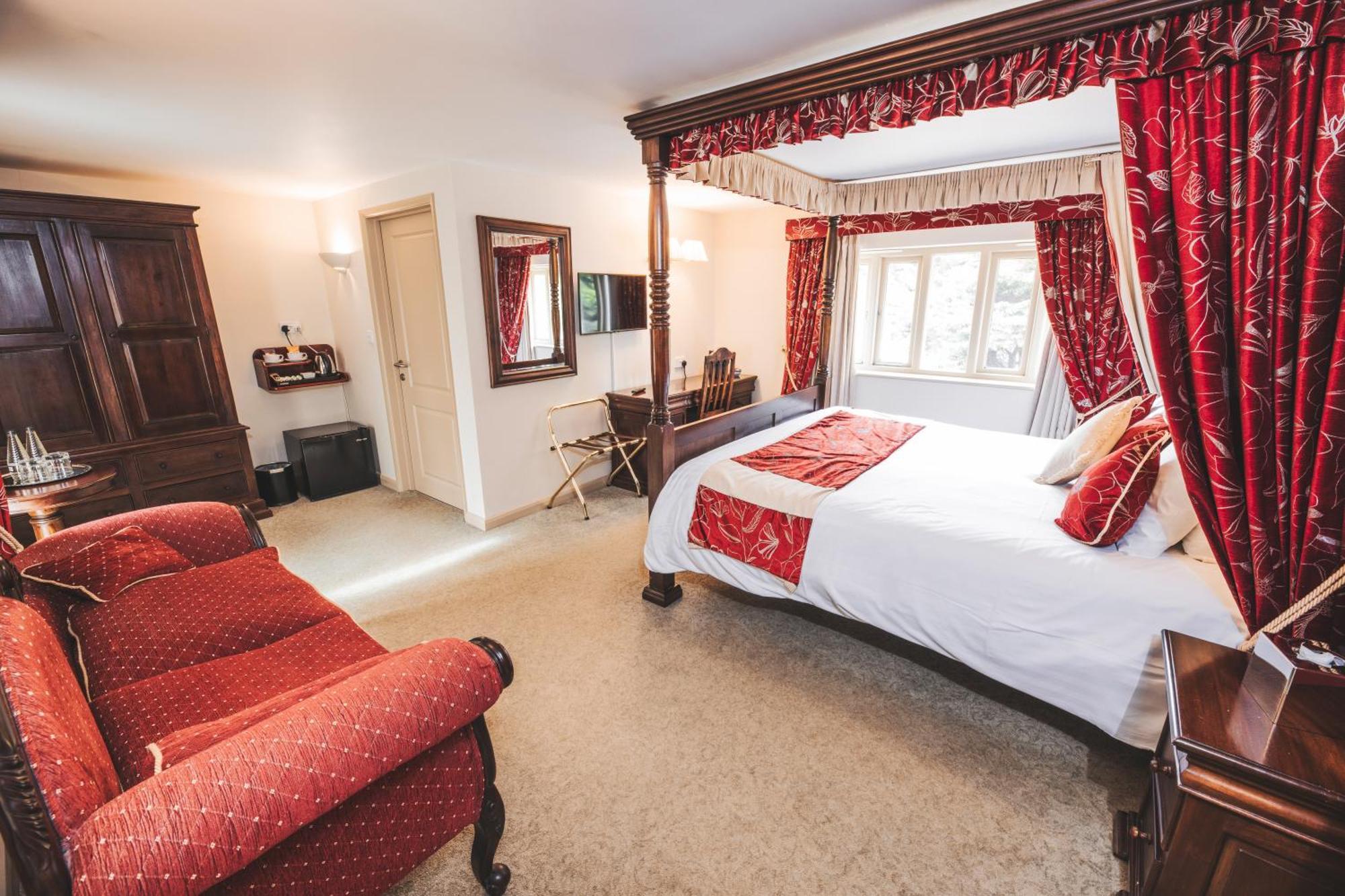 The Auberge Yaxley  ภายนอก รูปภาพ